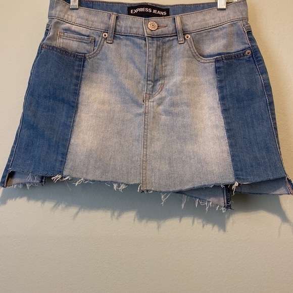 Express Dark & Light Color Contrast Denim Mini Skirt - Picture 2 of 11